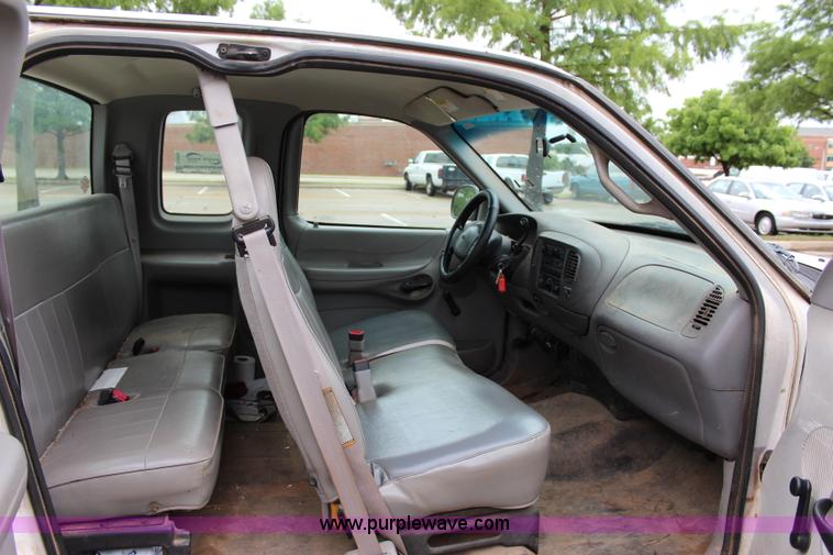 image for item I1604 1998 Ford F150 Ext. Cab pickup truck