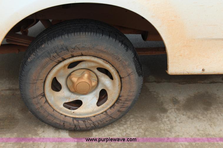 image for item I1604 1998 Ford F150 Ext. Cab pickup truck