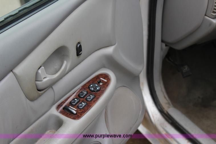 image for item I1606 2005 Buick Century