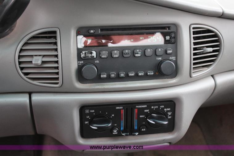 image for item I1606 2005 Buick Century