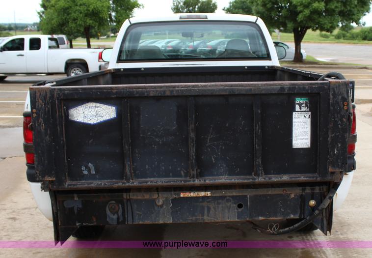image for item I1609 1999 Dodge Ram 2500 pickup truck