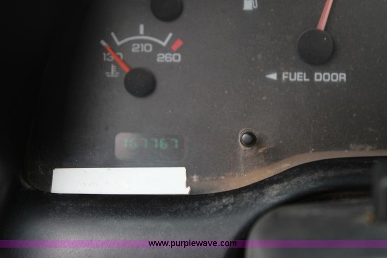 image for item I1609 1999 Dodge Ram 2500 pickup truck