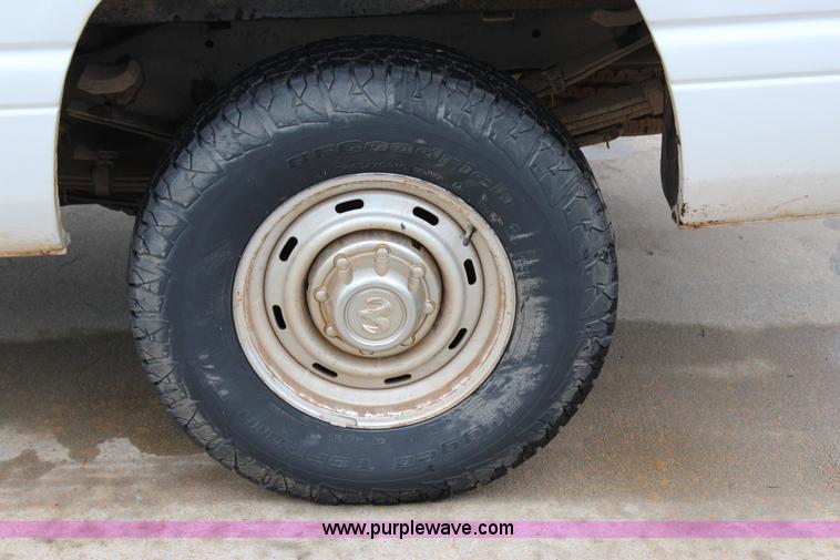 image for item I1609 1999 Dodge Ram 2500 pickup truck