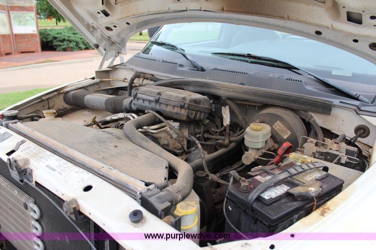 image for item I1609 1999 Dodge Ram 2500 pickup truck