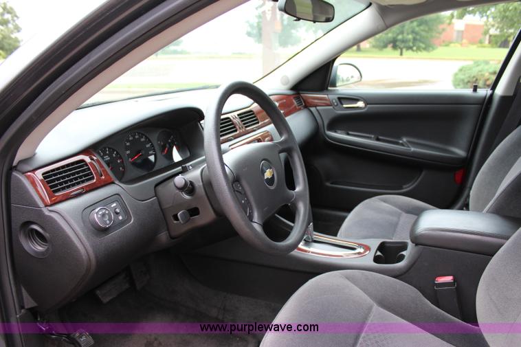 image for item I1611 2010 Chevrolet Impala