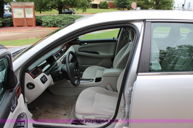 image for item I1612 2010 Chevrolet Impala