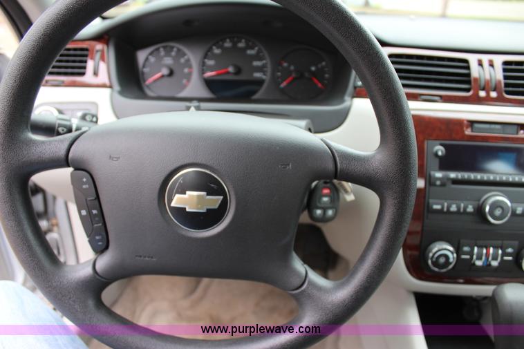 image for item I1612 2010 Chevrolet Impala