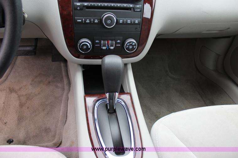 image for item I1612 2010 Chevrolet Impala
