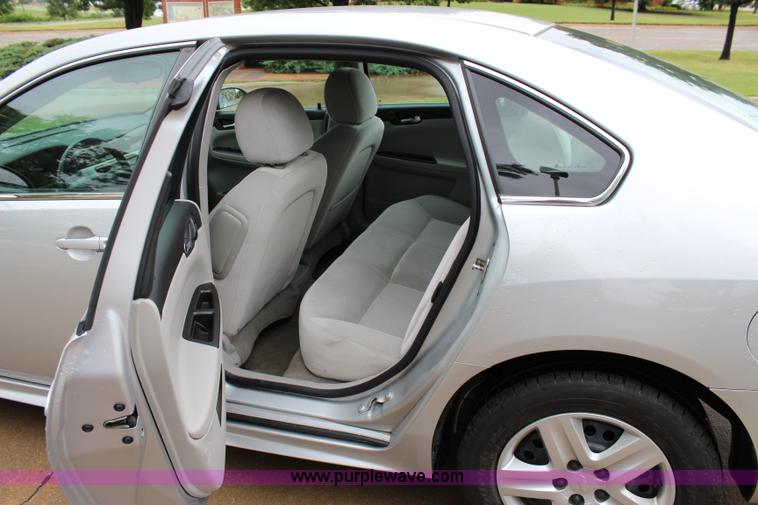 image for item I1612 2010 Chevrolet Impala
