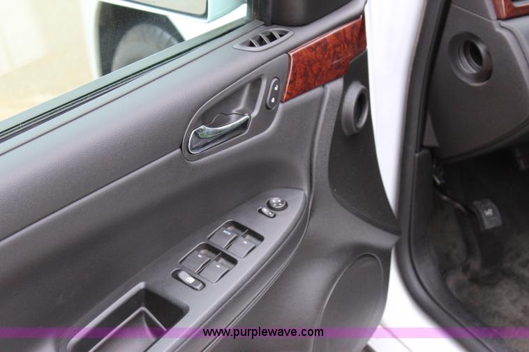 image for item I1616 2011 Chevrolet Impala