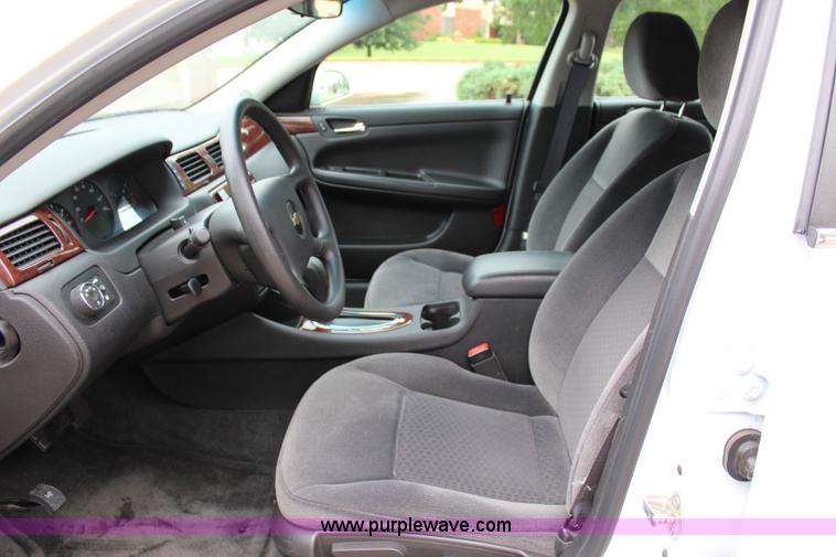 image for item I1616 2011 Chevrolet Impala