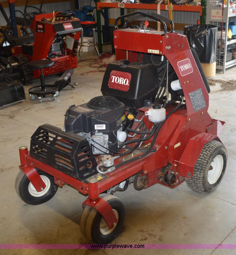 image for item I2761 Toro 23518 aerator
