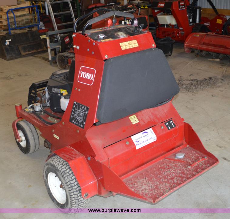 image for item I2761 Toro 23518 aerator