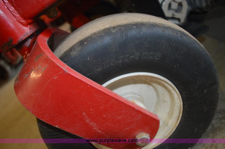 image for item I2761 Toro 23518 aerator