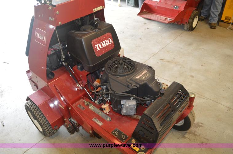 image for item I2761 Toro 23518 aerator