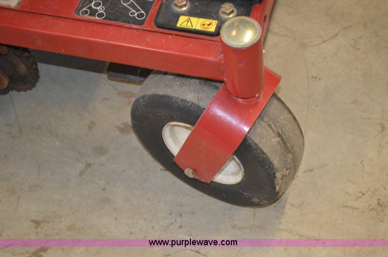 image for item I2761 Toro 23518 aerator