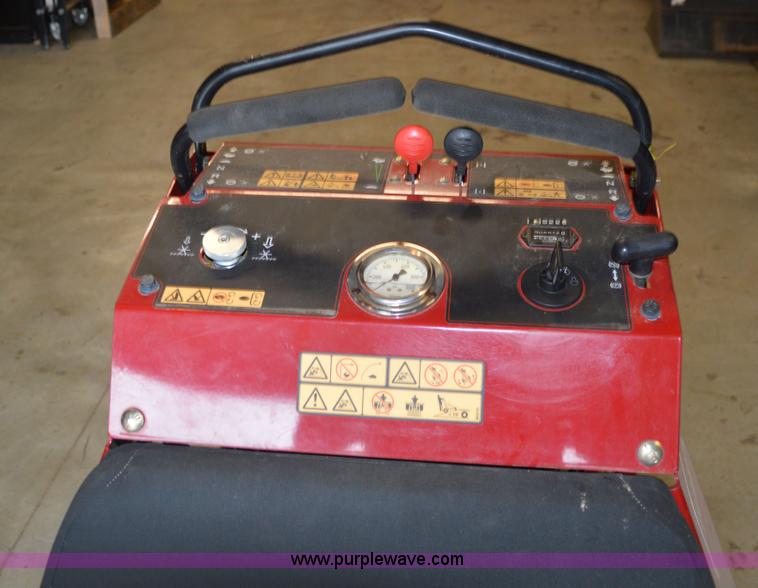 image for item I2761 Toro 23518 aerator