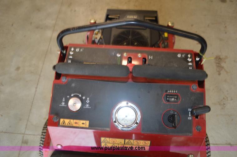 image for item I2761 Toro 23518 aerator