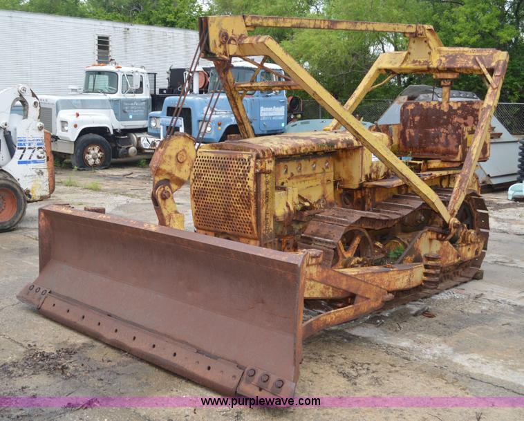 image for item I2789 Caterpillar R4 dozer