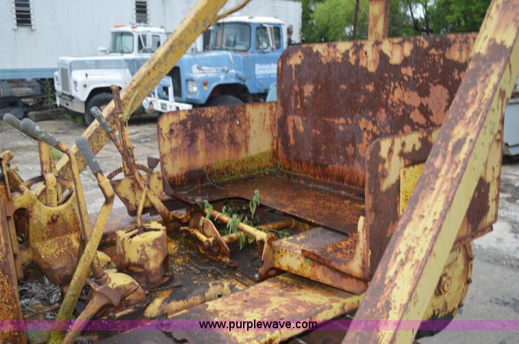 image for item I2789 Caterpillar R4 dozer