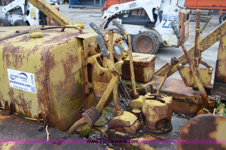 image for item I2789 Caterpillar R4 dozer