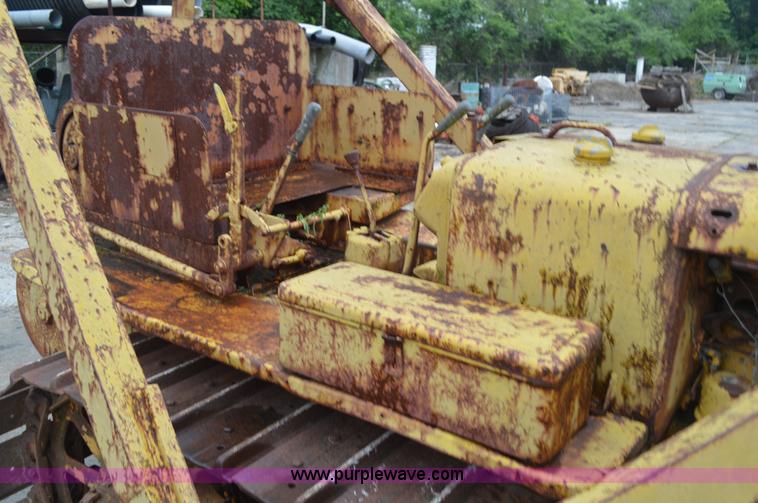 image for item I2789 Caterpillar R4 dozer