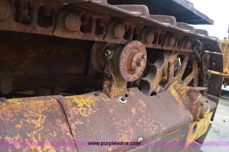 image for item I2791 Caterpillar R4 dozer