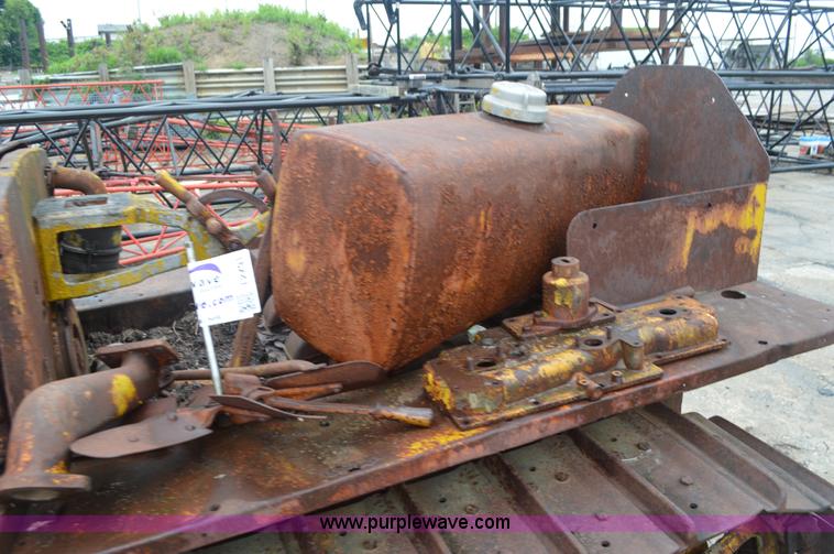 image for item I2791 Caterpillar R4 dozer