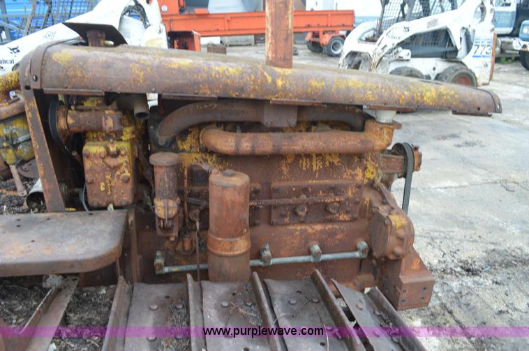 image for item I2791 Caterpillar R4 dozer