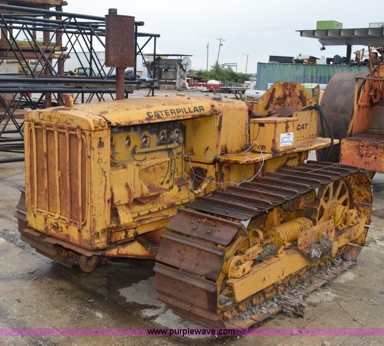 image for item I2793 Caterpillar R4 dozer