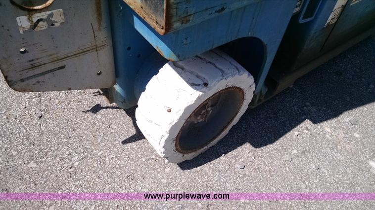 image for item I2806 Genie GS-1930 scissor lift