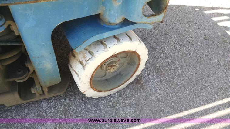 image for item I2806 Genie GS-1930 scissor lift