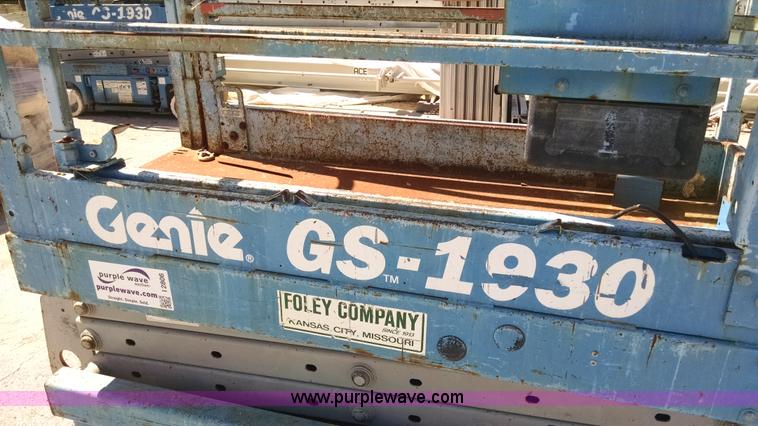 image for item I2806 Genie GS-1930 scissor lift