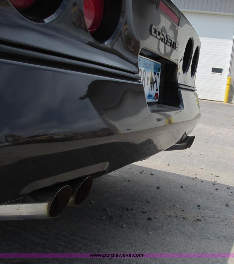 image for item J1760 1988 Chevrolet Corvette convertible