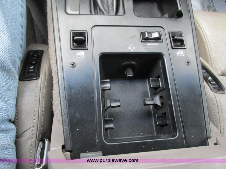 image for item J1760 1988 Chevrolet Corvette convertible