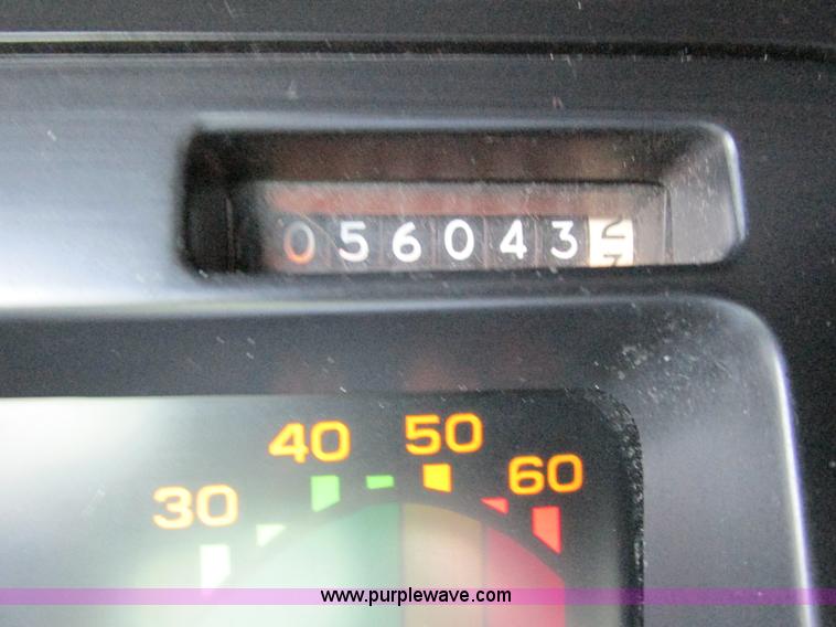 image for item J1760 1988 Chevrolet Corvette convertible