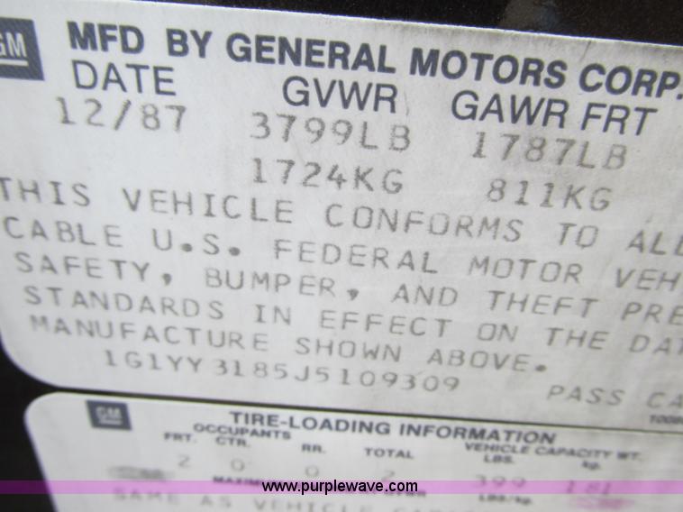 image for item J1760 1988 Chevrolet Corvette convertible