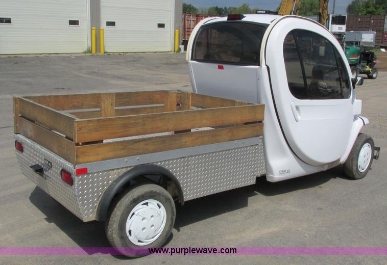 image for item J1761 2008 Gem Car Gem El electric utility cart