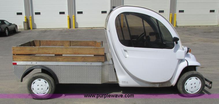 image for item J1761 2008 Gem Car Gem El electric utility cart