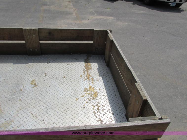 image for item J1761 2008 Gem Car Gem El electric utility cart