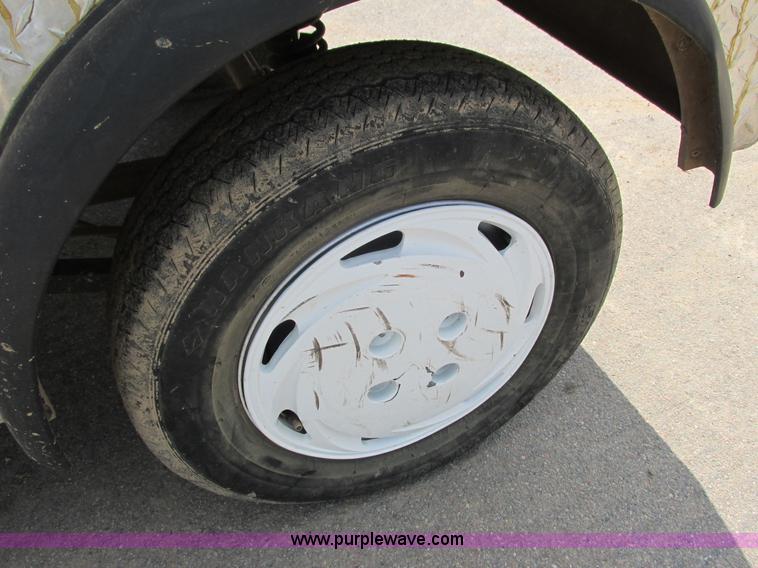 image for item J1761 2008 Gem Car Gem El electric utility cart