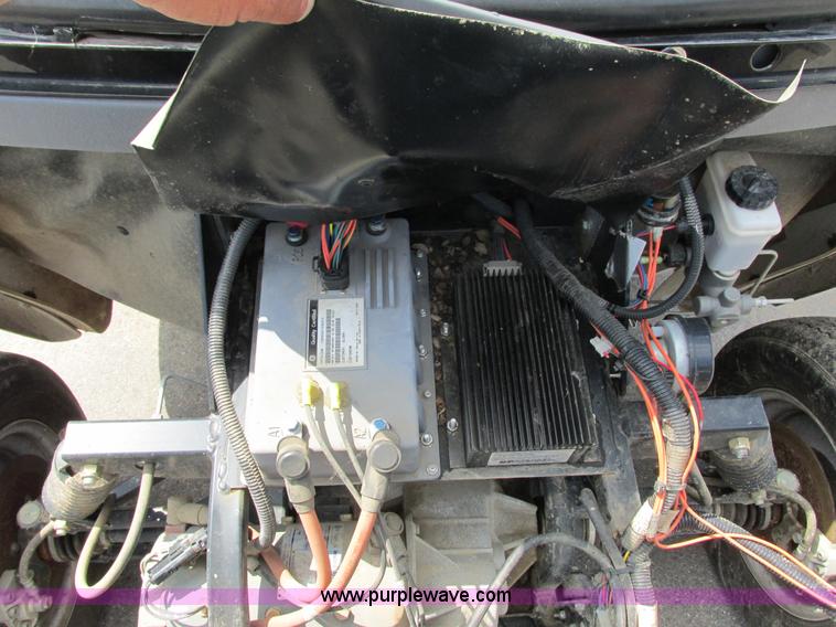 image for item J1761 2008 Gem Car Gem El electric utility cart