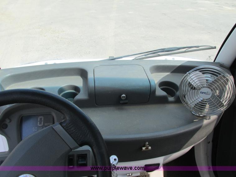 image for item J1761 2008 Gem Car Gem El electric utility cart