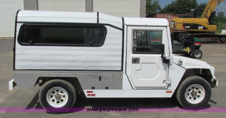 image for item J1762 2009 E-Ride Industries electric utility cart