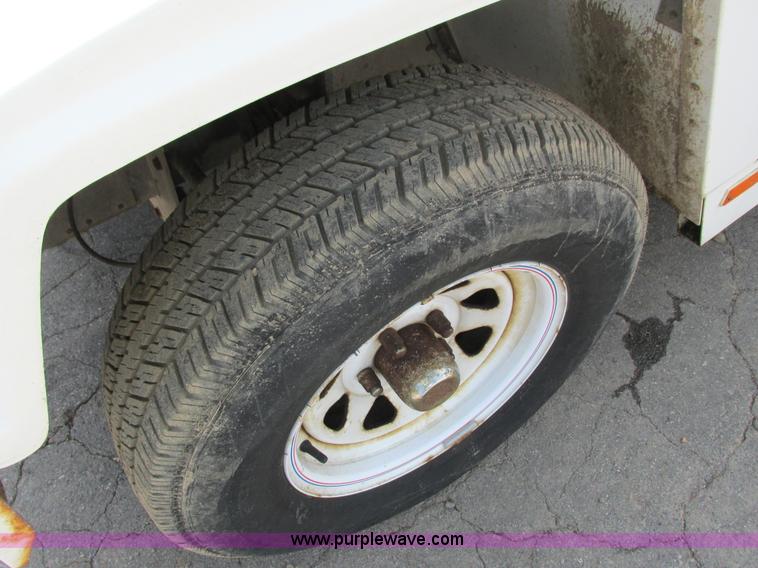 image for item J1762 2009 E-Ride Industries electric utility cart