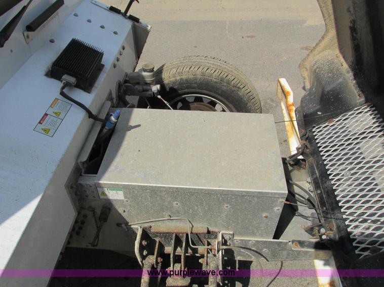 image for item J1762 2009 E-Ride Industries electric utility cart