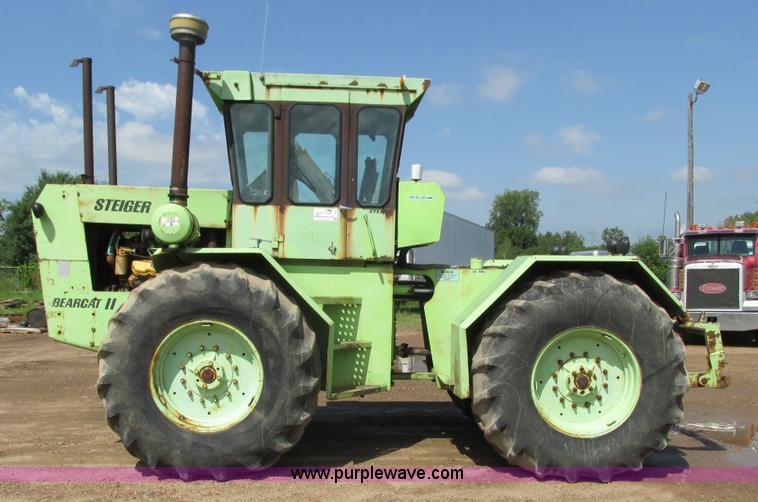 image for item J1764 1974 Steiger Bearcat II 4WD tractor