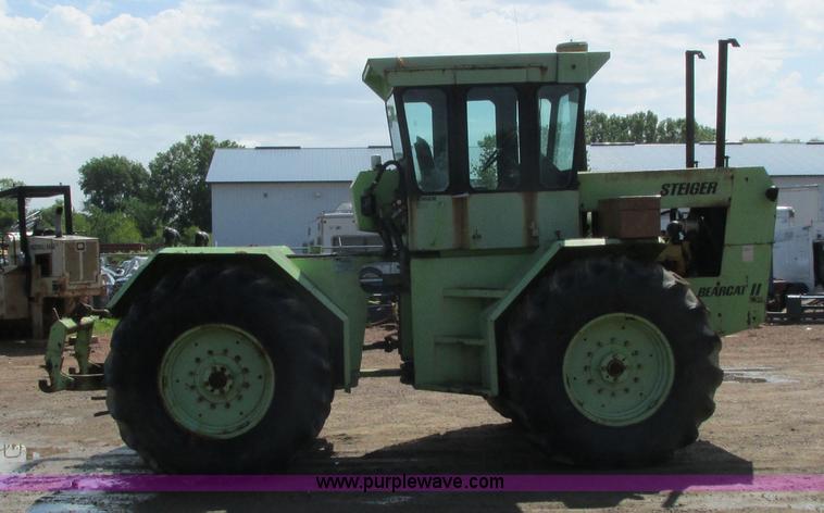 image for item J1764 1974 Steiger Bearcat II 4WD tractor