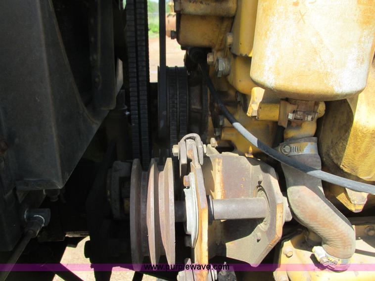 image for item J1764 1974 Steiger Bearcat II 4WD tractor