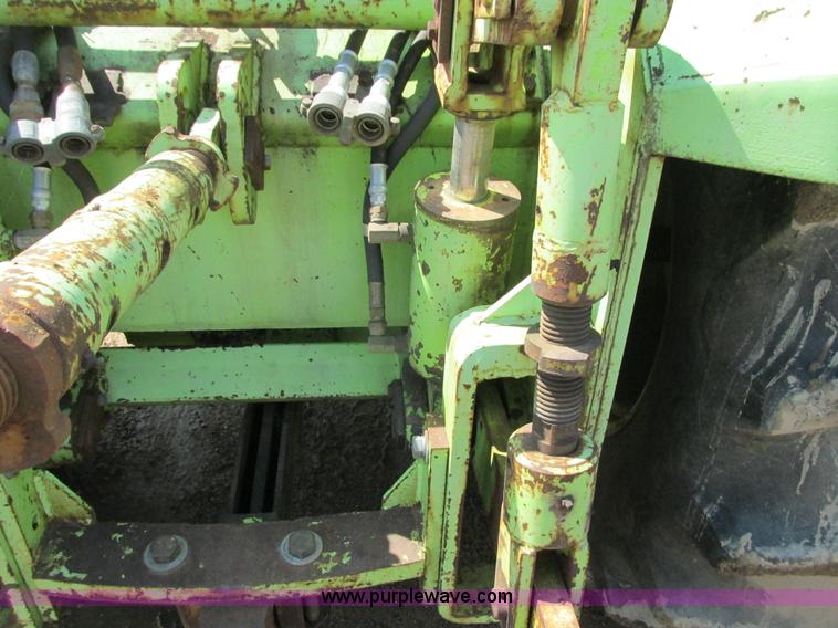 image for item J1764 1974 Steiger Bearcat II 4WD tractor